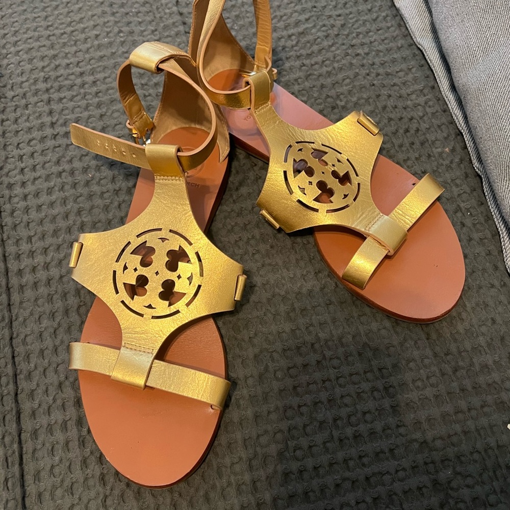 TORY BURCH !!;) leather sandlas